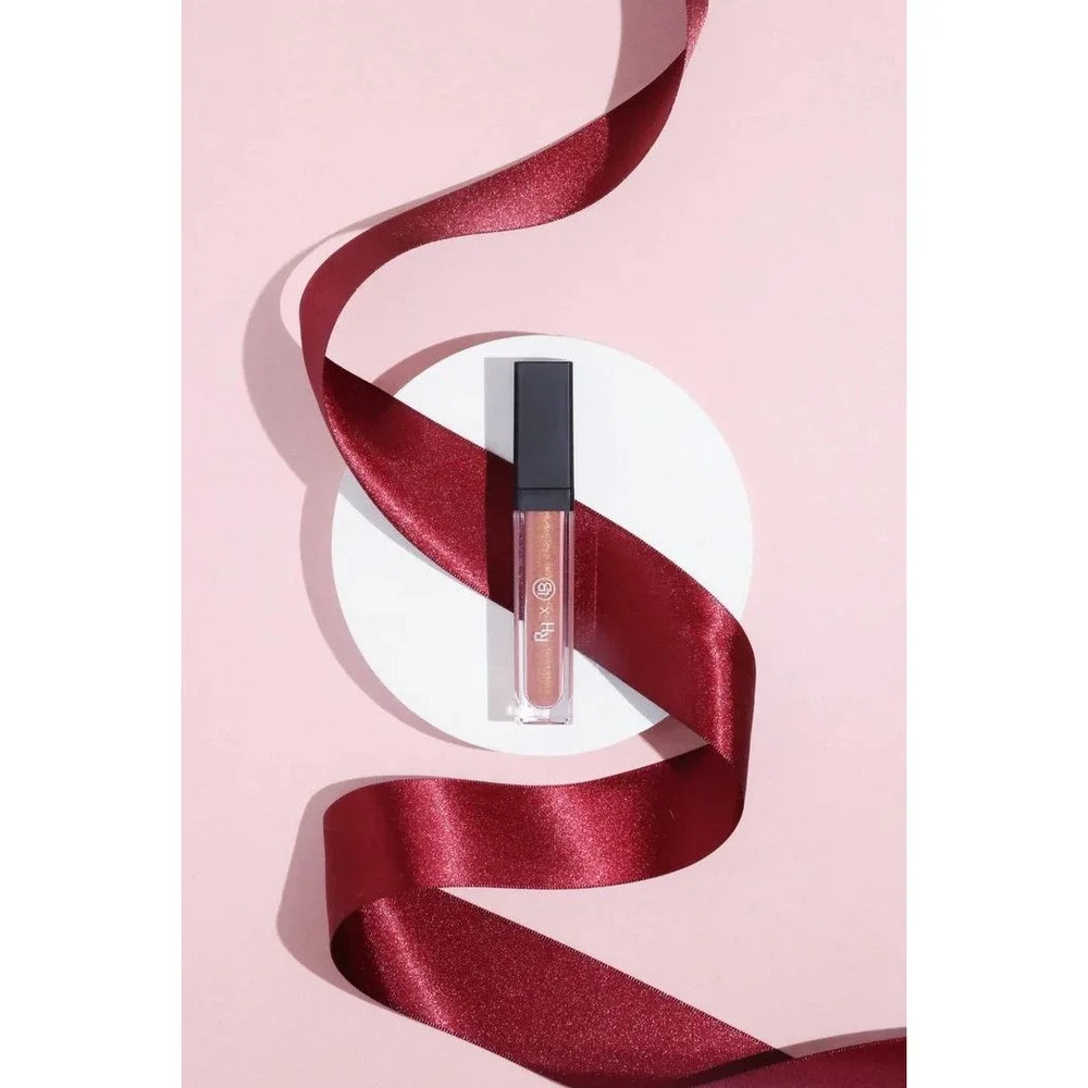REALHER Long-Lasting Lip Gloss Kit 6 Piece Set Nudes Pinks Reds New in Box